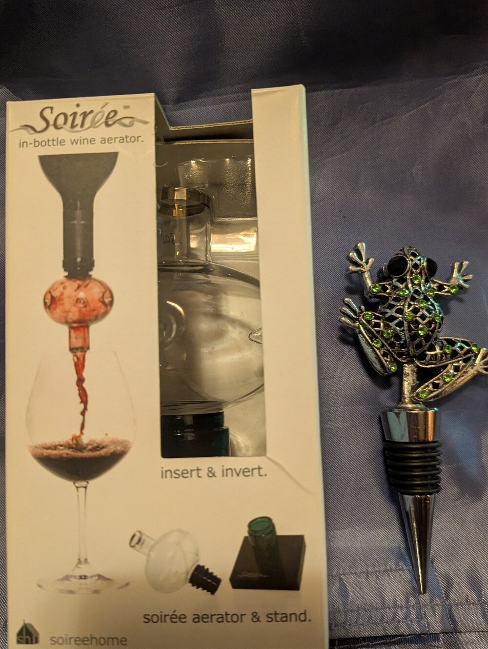 Soiree In-Bottle Wine Aerator - Clear / Crystal Frog Wine Stopper